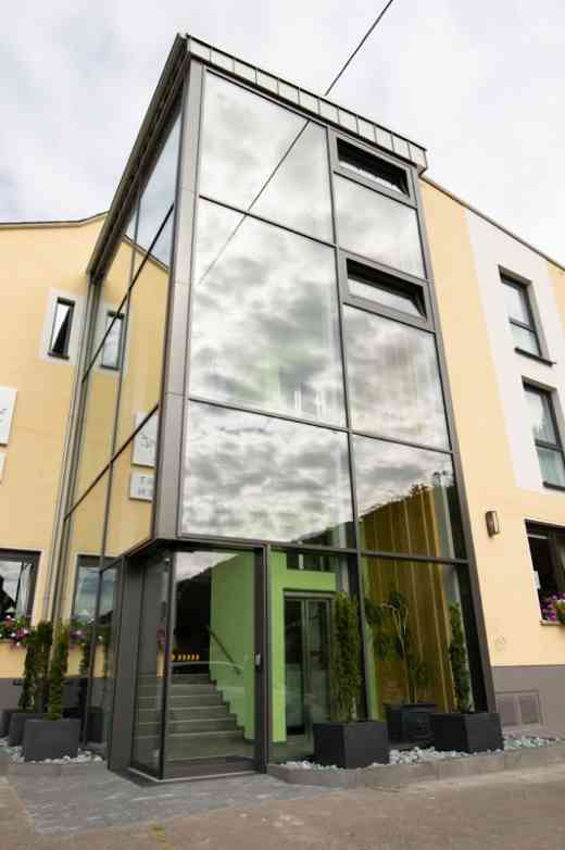 Neueinbau von Glasfront